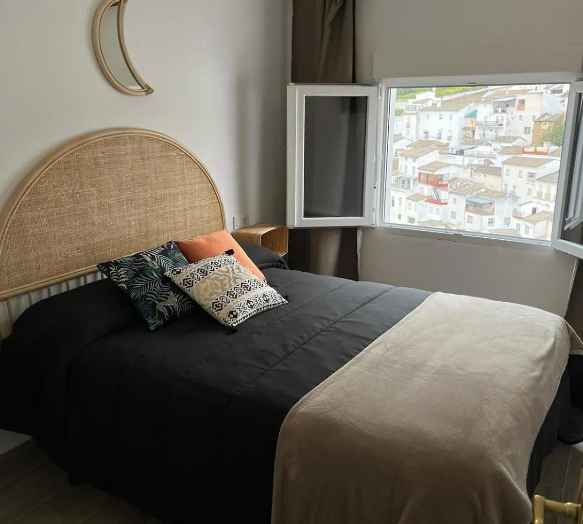 Apartamento El Patio. Setenil De Las Bodegas